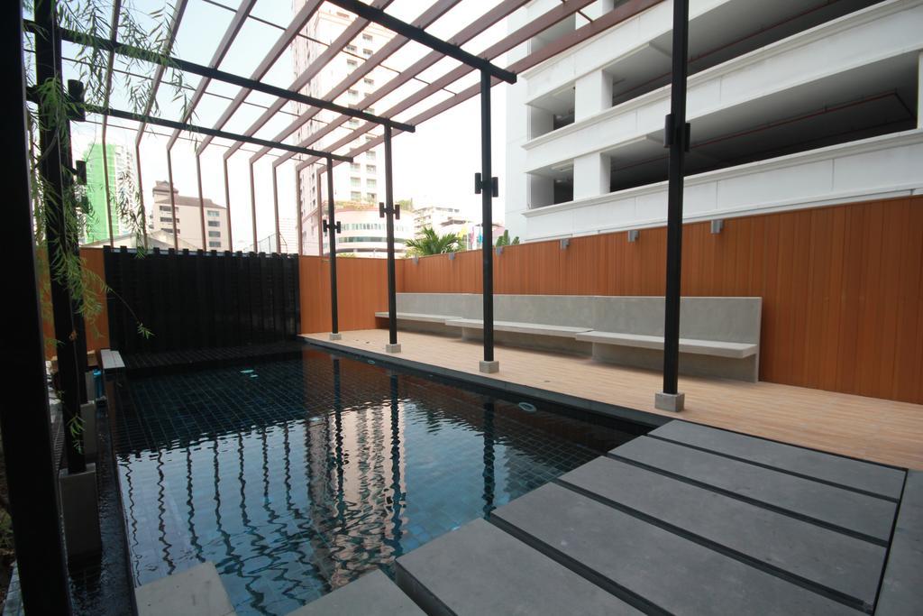 Sereine Sukhumvit 39 Aparthotel Банкок Екстериор снимка